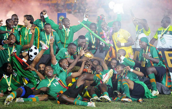 湖人斯马特谈伤势：就是背部痉挛，属于多年积劳造成的损耗