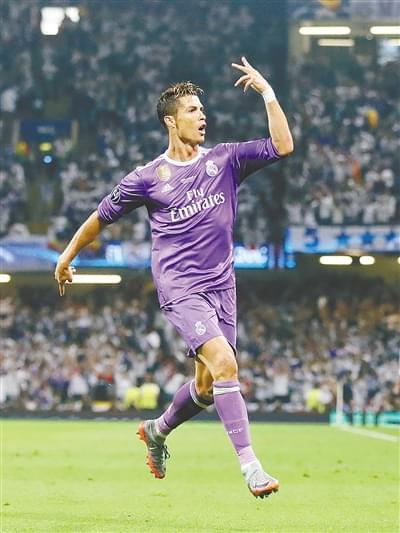 合同明夏到期，格策：我明年34岁了，若还能帮助球队就很积极