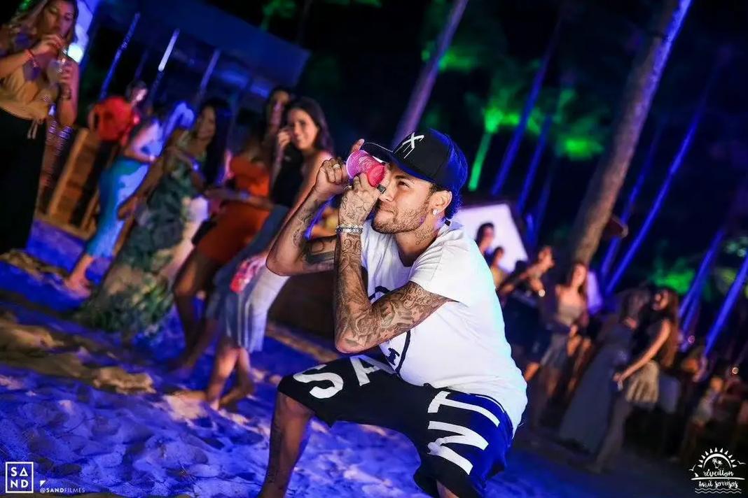 好消息！卡马文加伤情无碍 皇马中场核心有望战塞尔塔