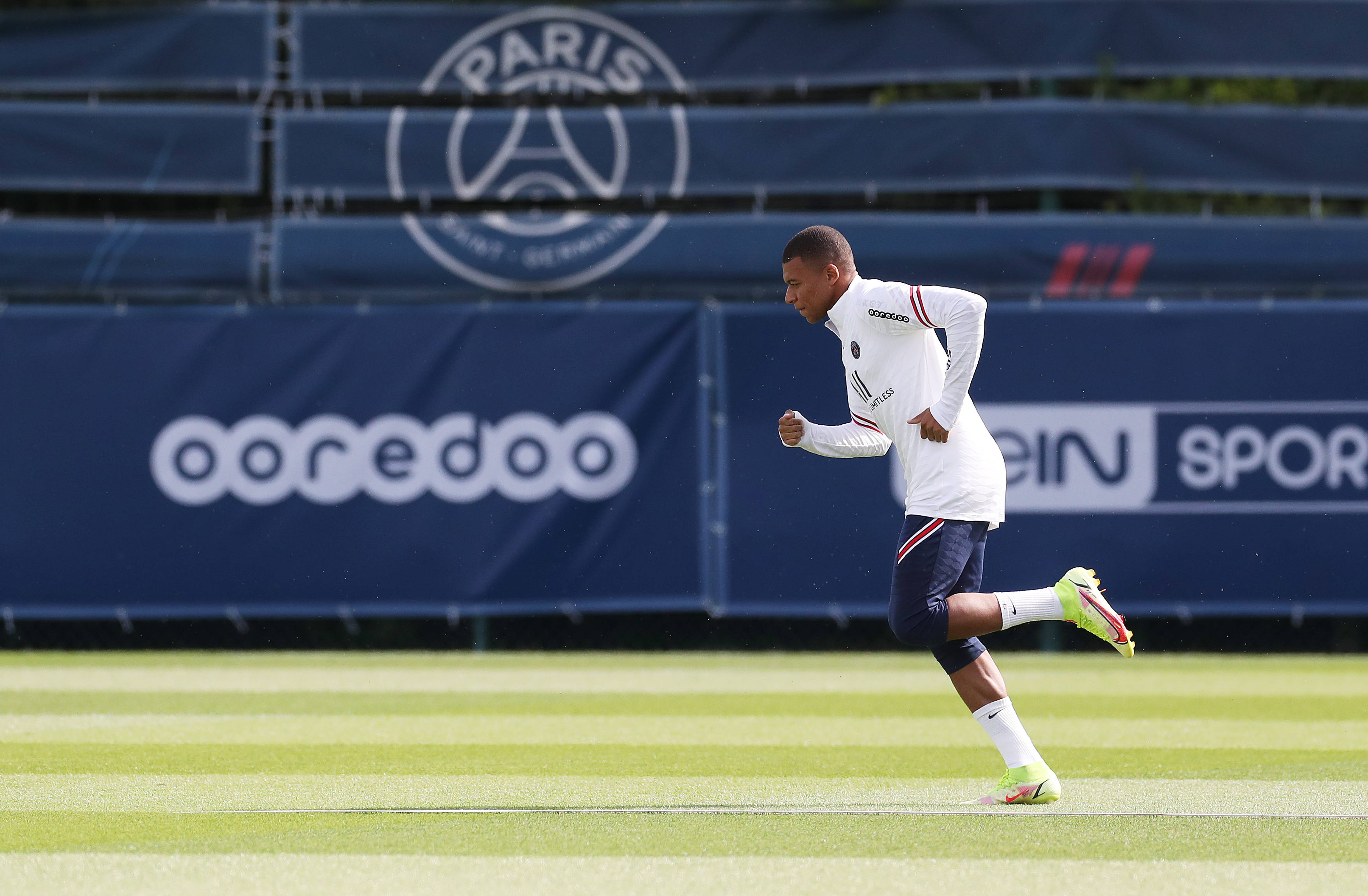 美记：多名高管认为马刺能为字母哥的交易提供理想报价