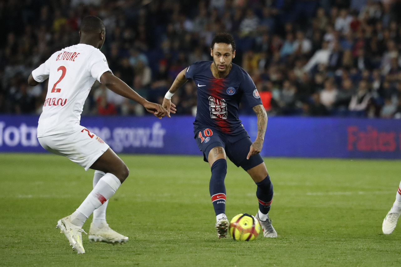 周二002 亚冠精英 柔佛VS上海海港：比分预测