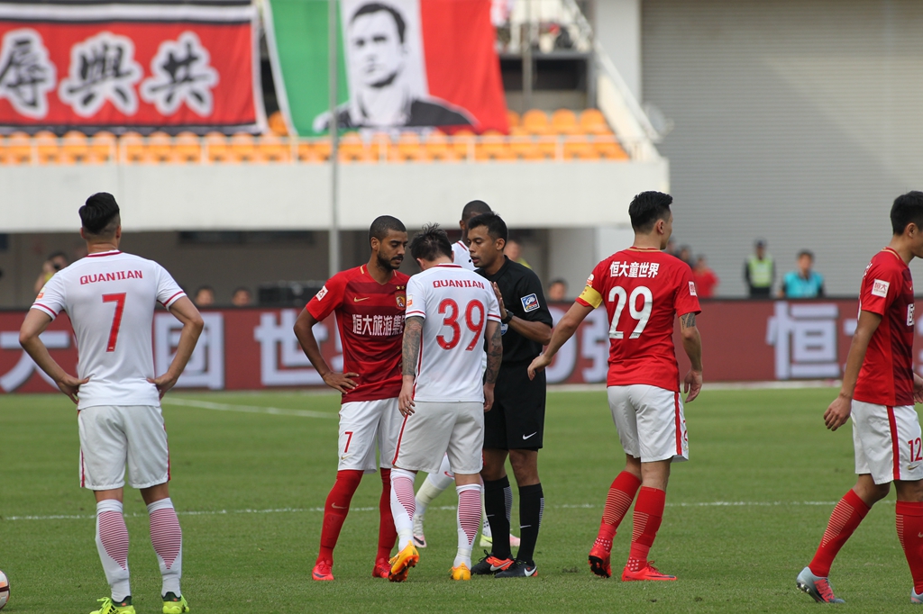 足球比赛临场指挥的艺术