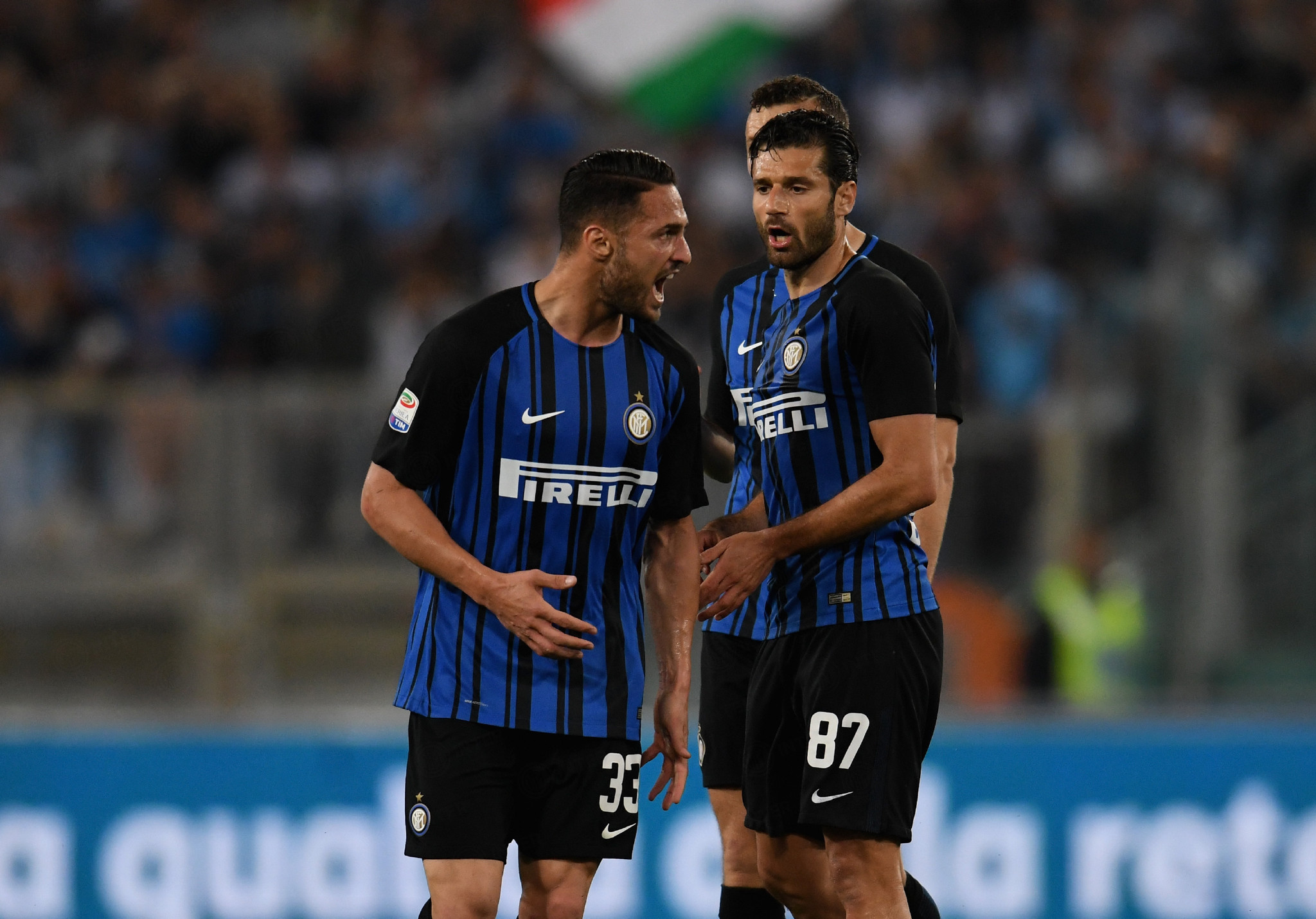 北青：邵佳一善学谦逊沟通强；有球员表态愿意主动争取归队